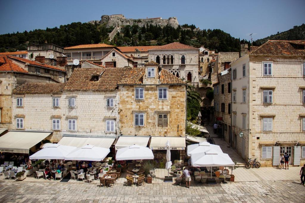 Rooms And Apartments Villa Town Gate Hvar Хвар Екстериор снимка